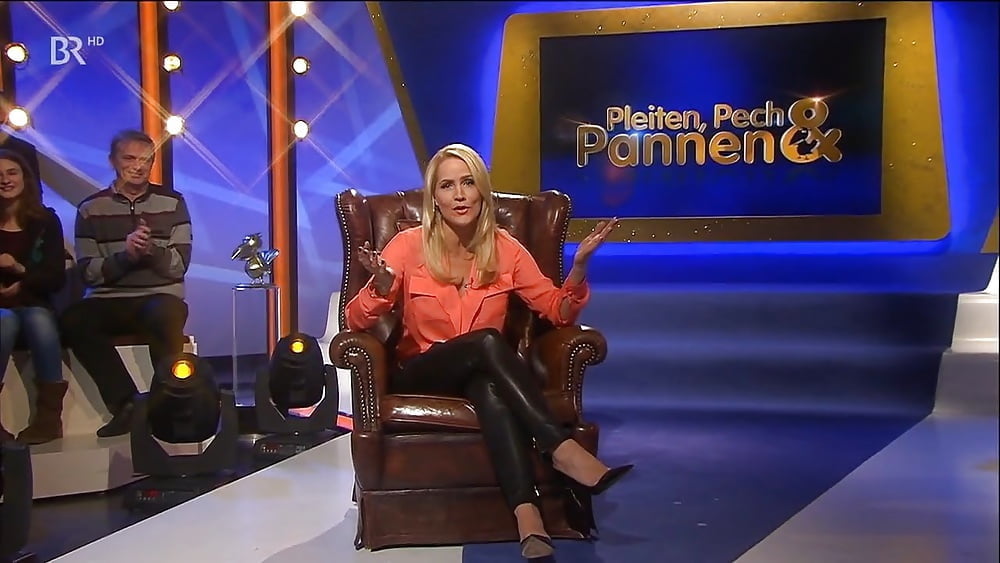 Miss Tagesschau #90374302