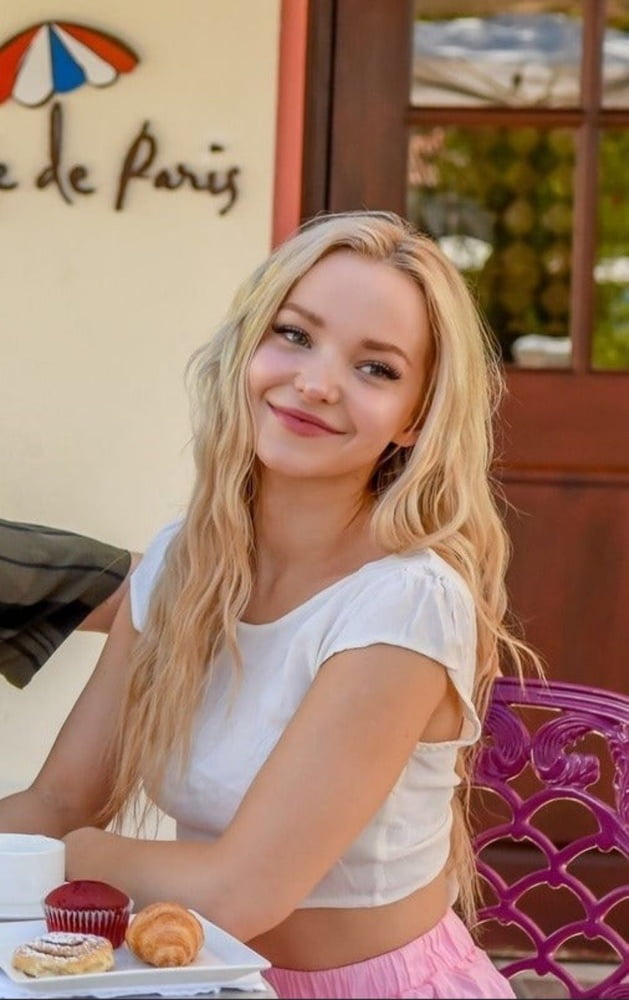 Dove Cameron #81181917