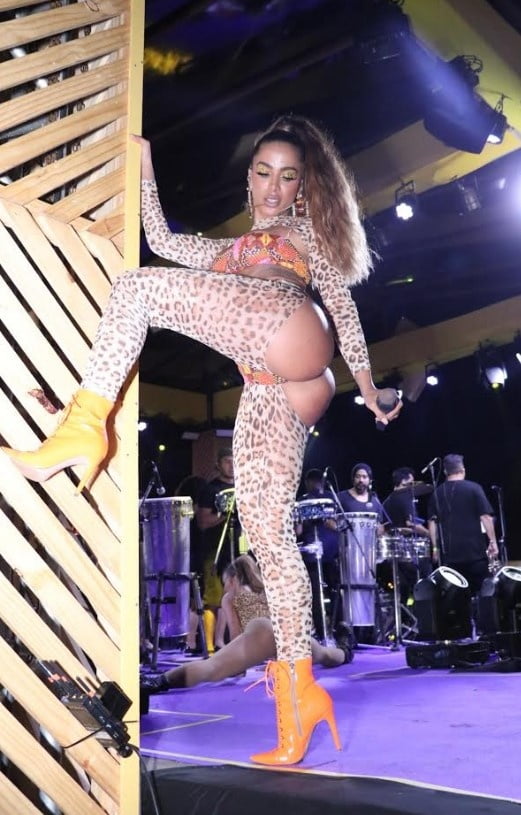 Rabo delicioso da deusa Anitta! #88110358