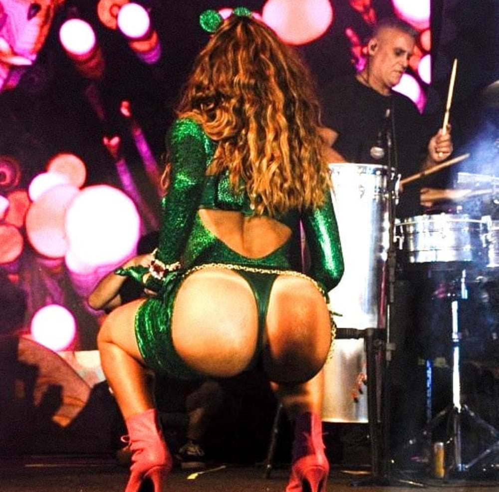 Rabo delicioso da deusa Anitta! #88110409