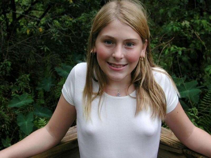 Was würdest du mit diesen Schlampen machen
 #106591928