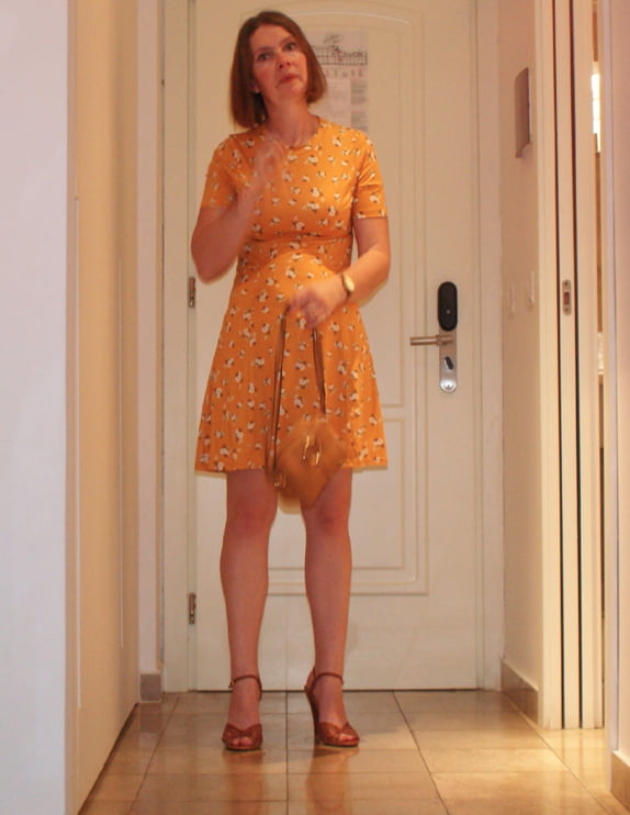 Sexy gekleidete Frauen
 #92132569