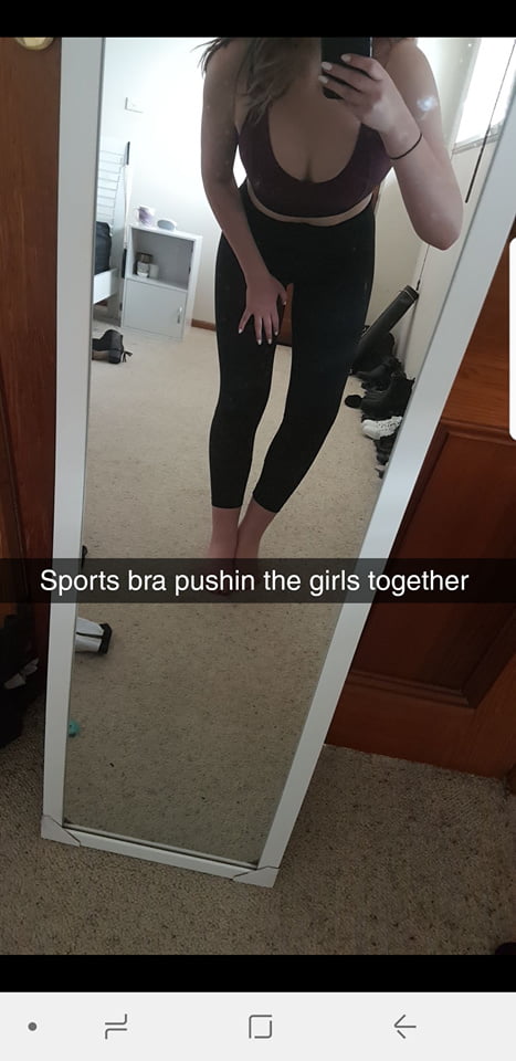 Sexy gekleidete Frauen
 #92132584