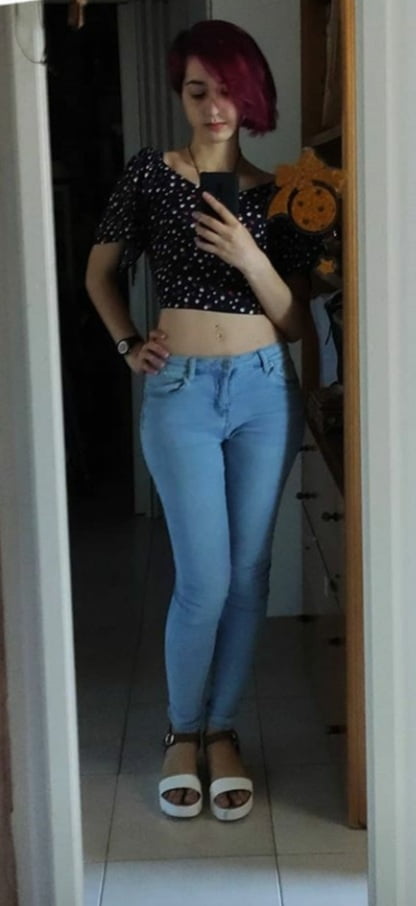 Sexy gekleidete Frauen
 #92132599