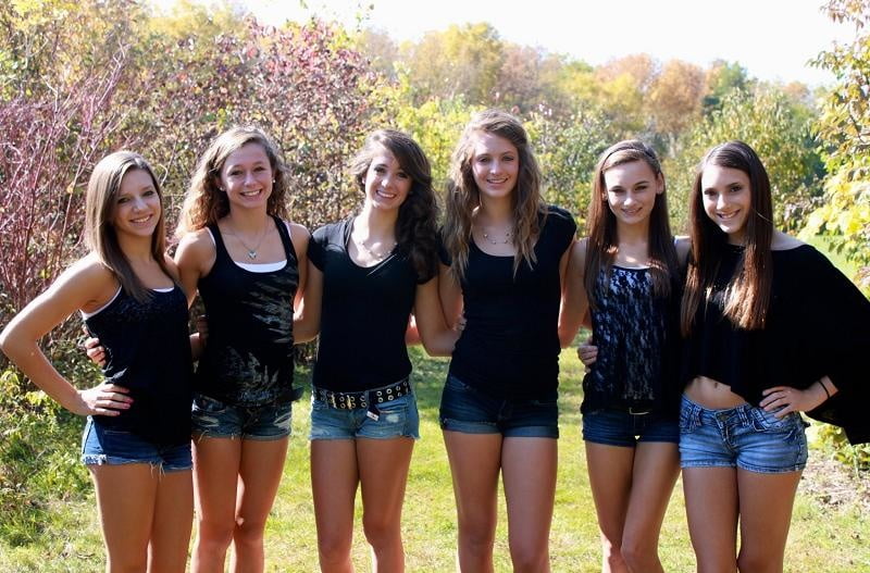 Sexy gekleidete Frauen
 #92132735