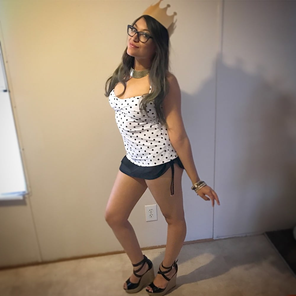 Sexy gekleidete Frauen
 #92132825