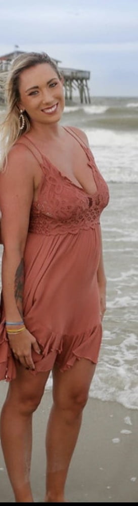 Sexy gekleidete Frauen
 #92132874