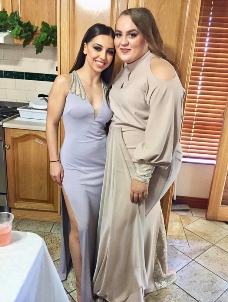 Sexy gekleidete Frauen
 #92132882