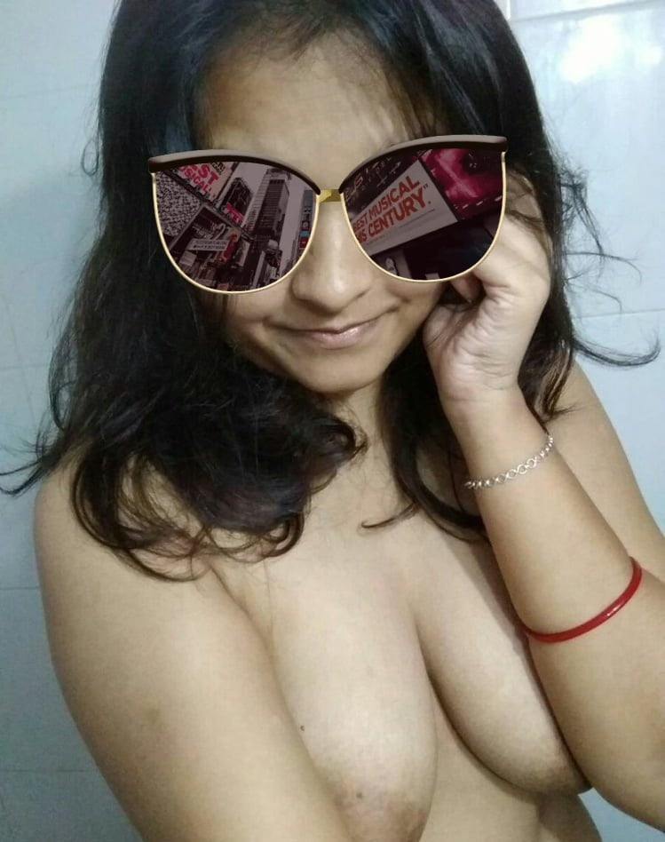 Selfy schießen indische Mädchen ritisha
 #95027703