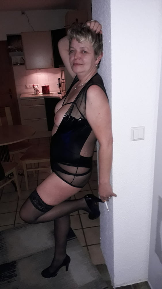 Eine geile pervese drecksfotzenschlampe
 #82069953