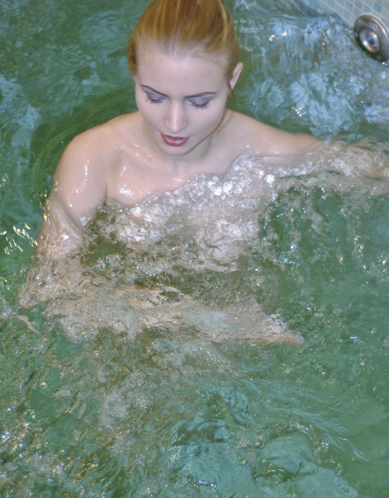 Czech Babe Stephanie - Swimming Nude #92114813