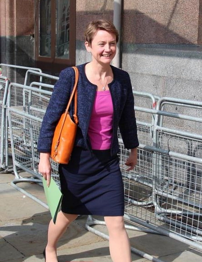 Yvette cooper - lutin politique en culotte courte
 #101841481