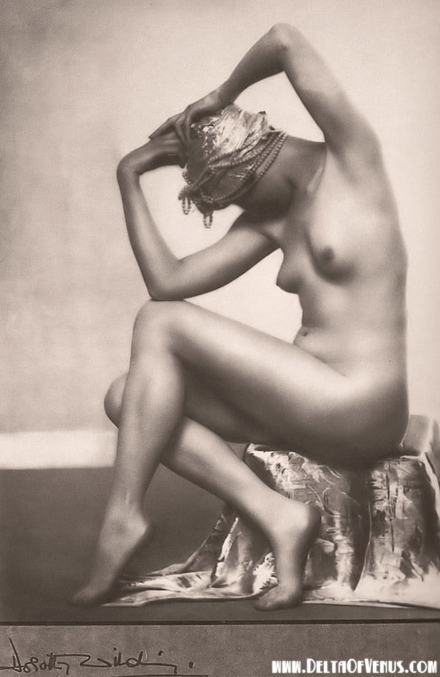 Nacktbilder - 1920 bis 1950
 #93014287