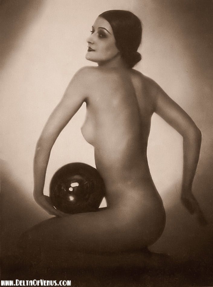 Nacktbilder - 1920 bis 1950
 #93014317