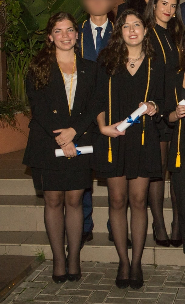 スペインの卒業式でパンストを被った女の子たち パート1
 #96071915