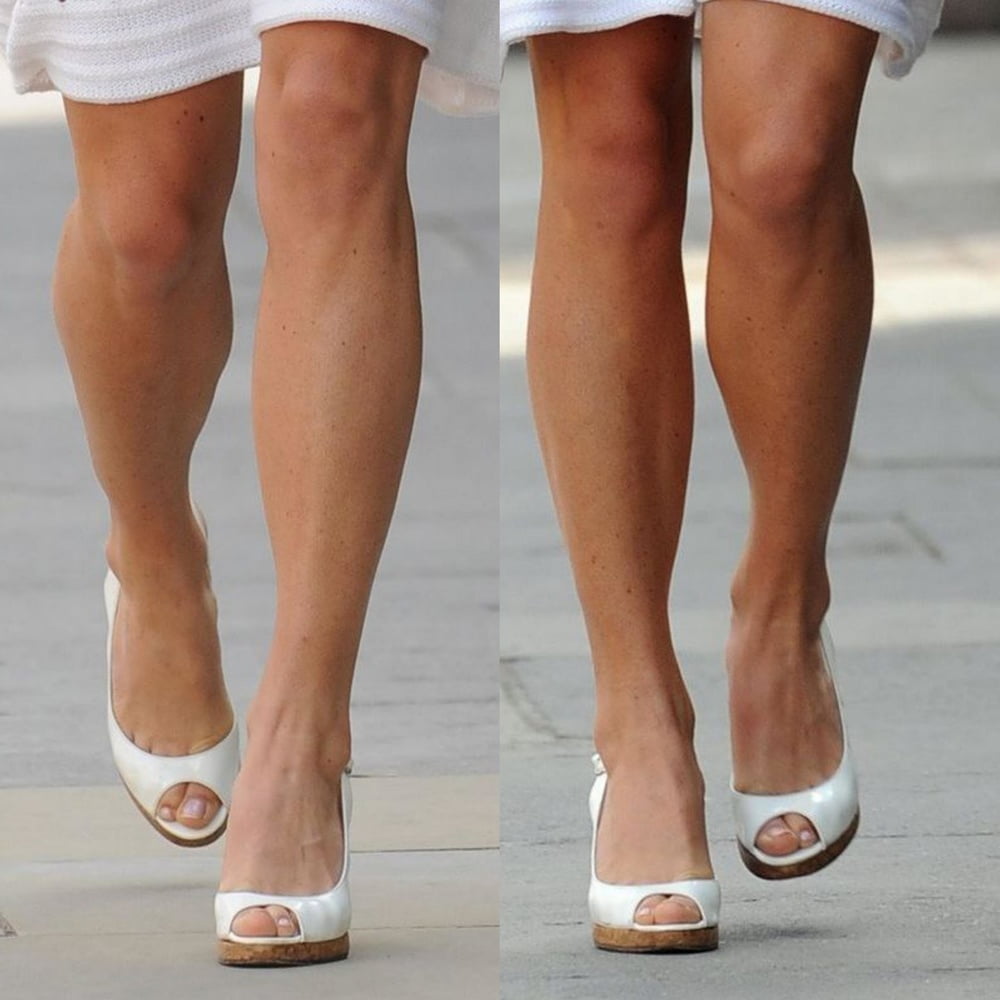 Les pieds de la jambe sexy et les talons hauts de Pippa Middleton
 #97902545