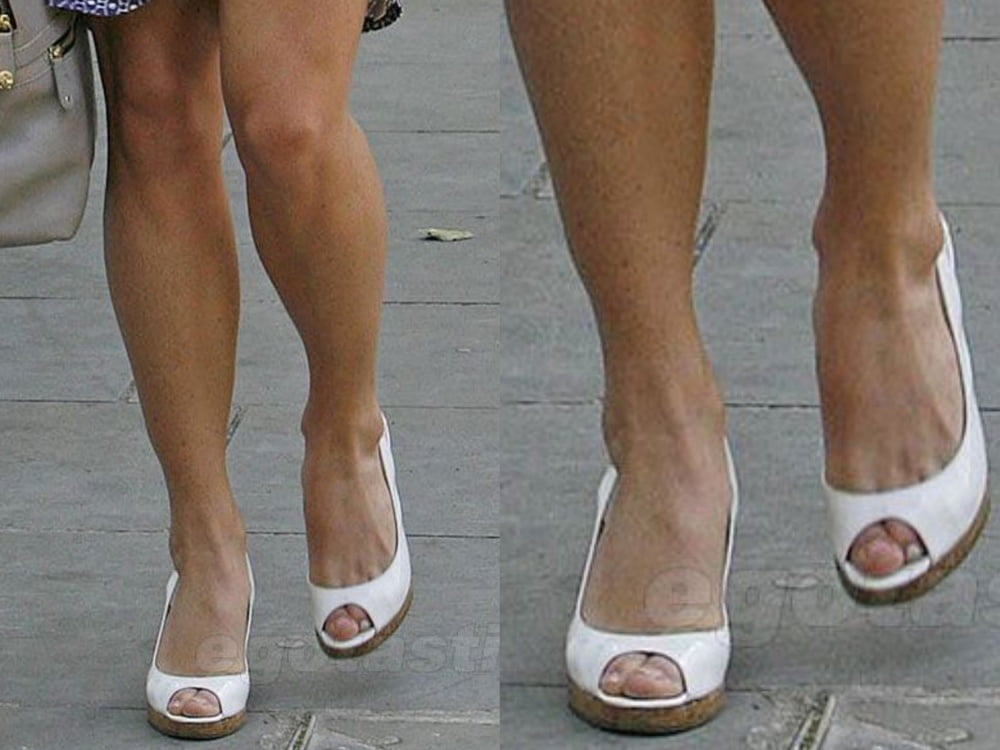 Les pieds de la jambe sexy et les talons hauts de Pippa Middleton
 #97902836
