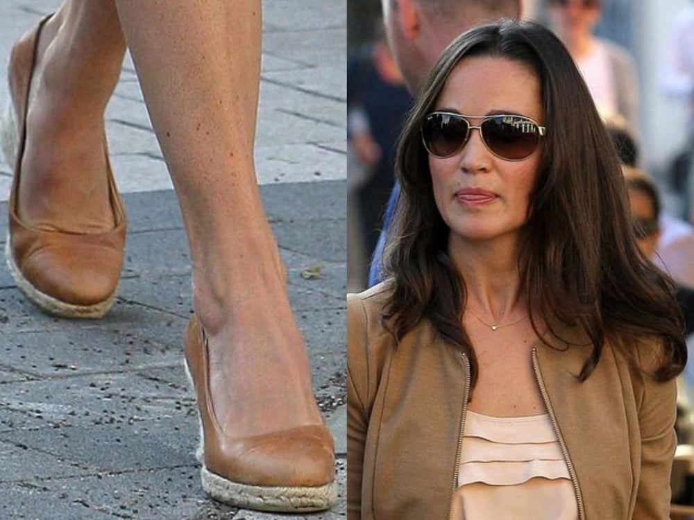 Pippa Middleton&#039;s sexy Leg&#039;s feet and High heel&#039;s #97902885