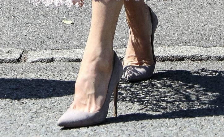 Pippa middleton sexy pies de la pierna y los tacones altos
 #97902991