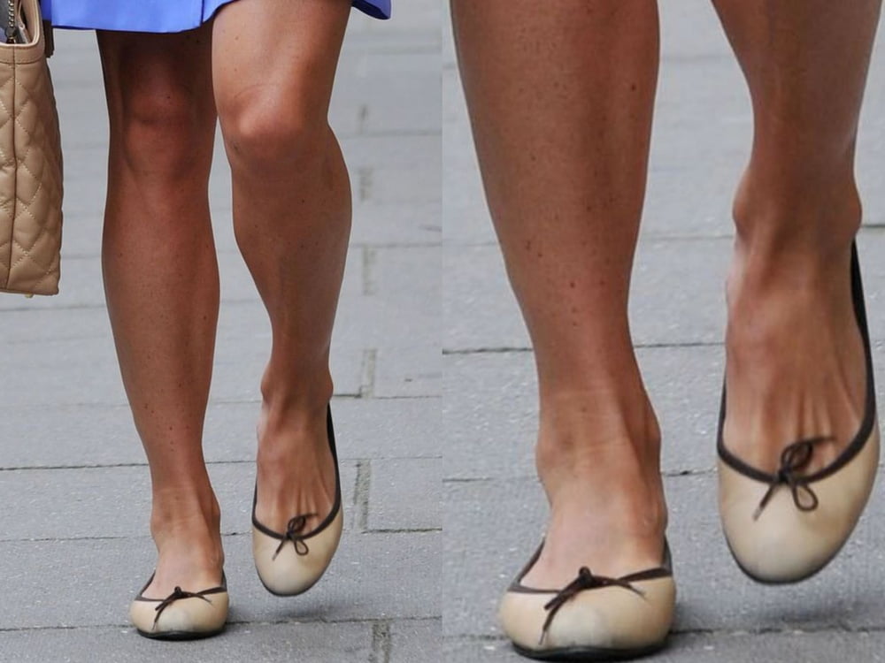 Les pieds de la jambe sexy et les talons hauts de Pippa Middleton
 #97903031
