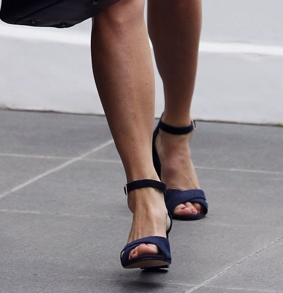 Pippa Middleton&#039;s sexy Leg&#039;s feet and High heel&#039;s #97903073