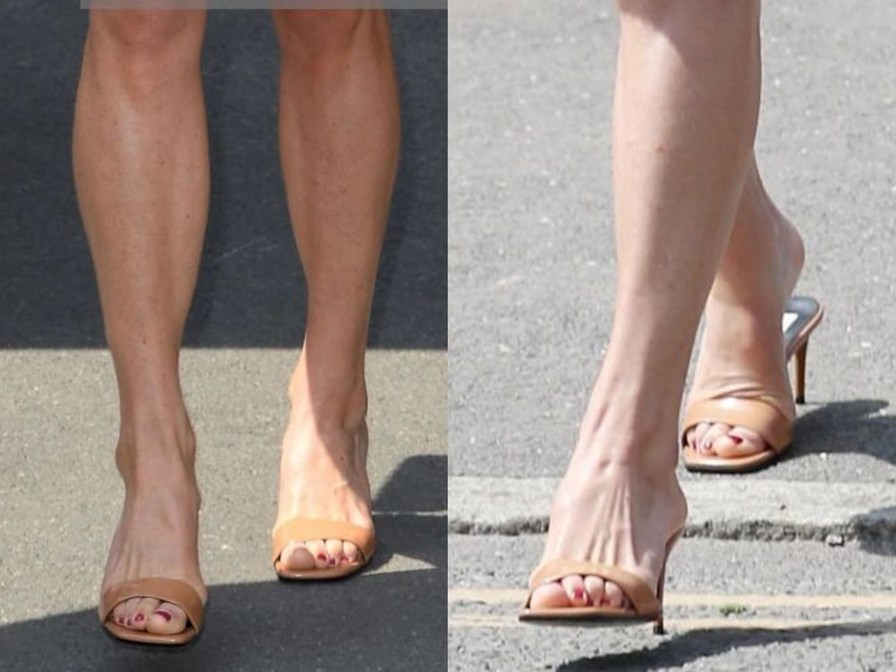 Les pieds de la jambe sexy et les talons hauts de Pippa Middleton
 #97903118