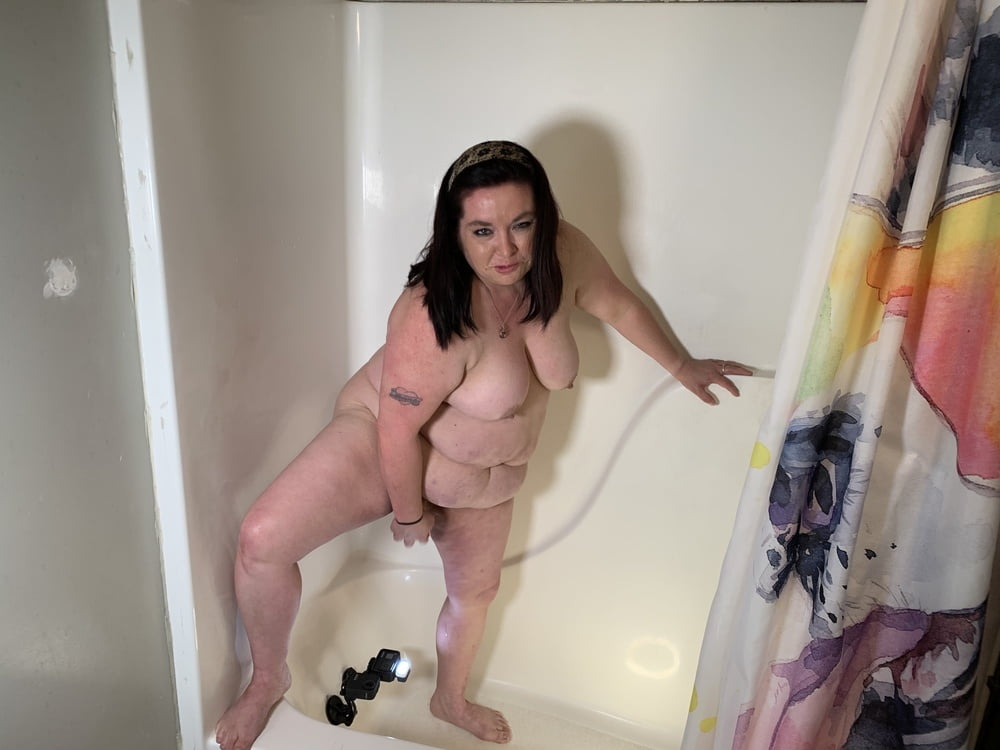 Sexy BBW Bathtime Playtime Photoset #106842375