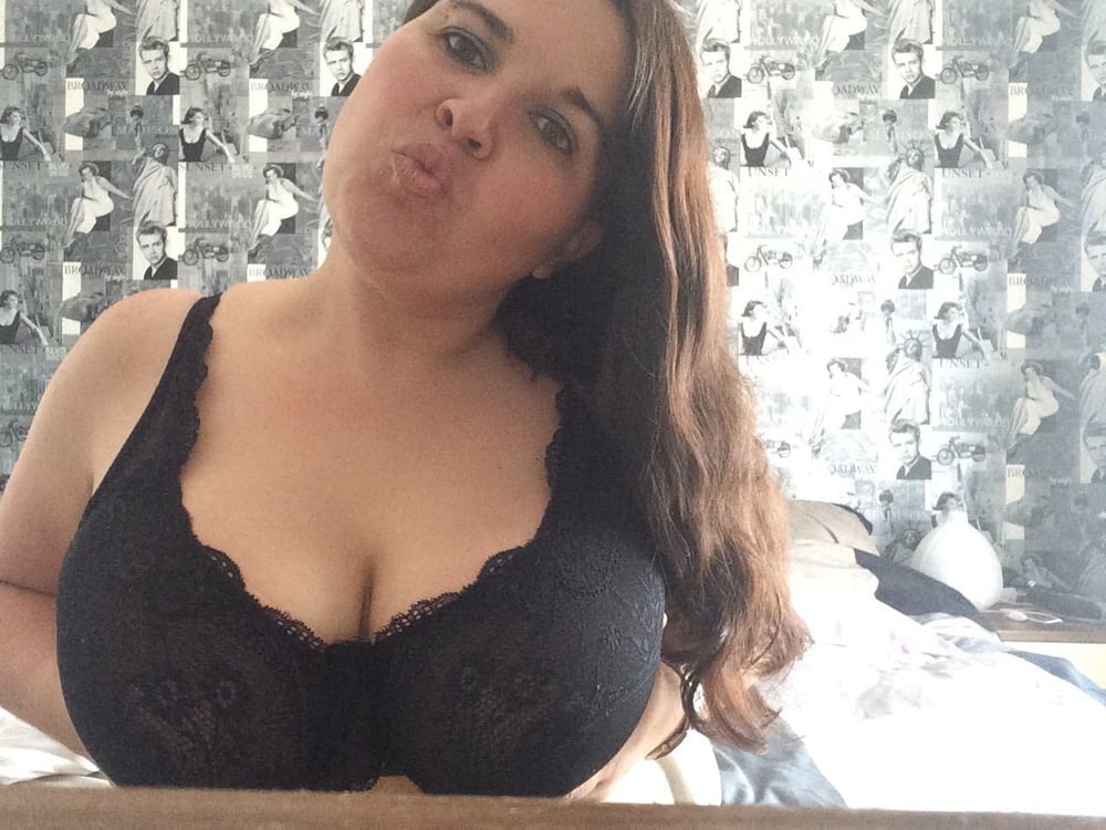 Hotwives 41 #80081365