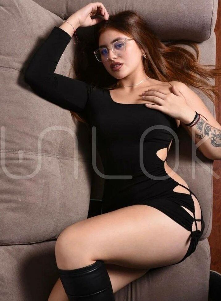 Carolina Fernanda desnuda #108895640