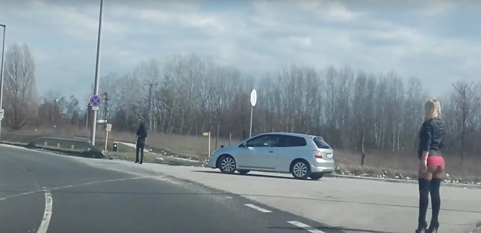 Magyar igazi utcai kurvak
 #93756054