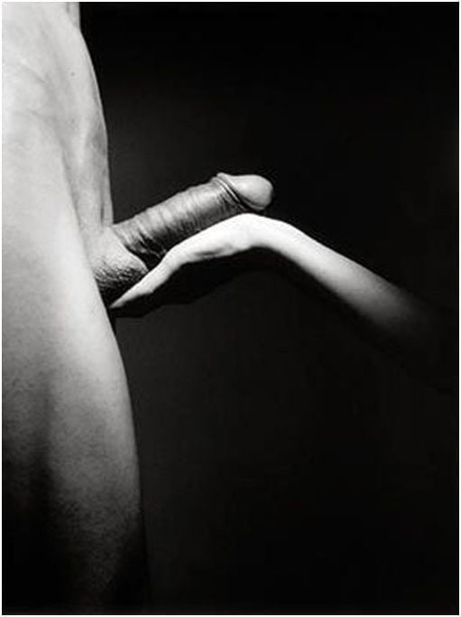 Erotische Kunst in Schwarz-Weiß
 #80317173