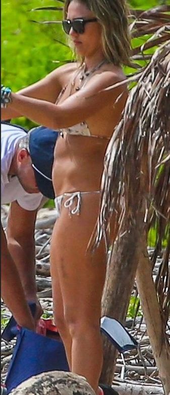 Jessica Alba nackt #108560857