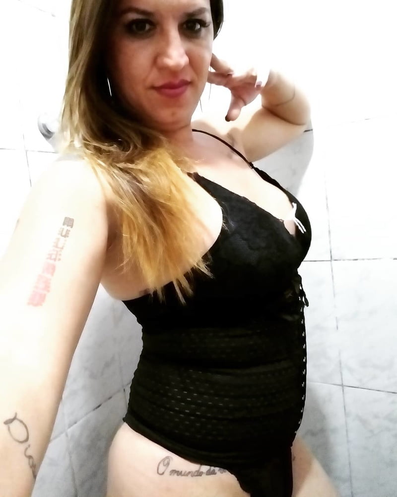 Queria eu gozar nesse rosto lindo #99179547