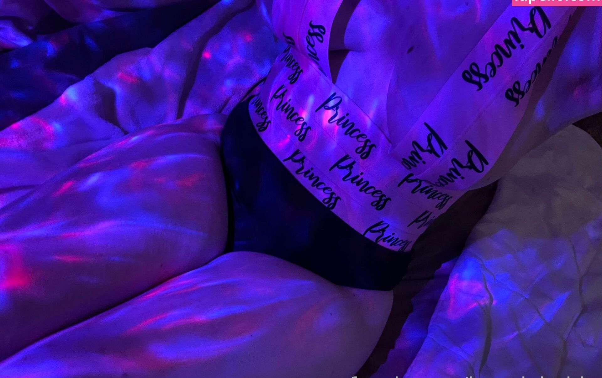 Thiq.Loser desnuda #108427901