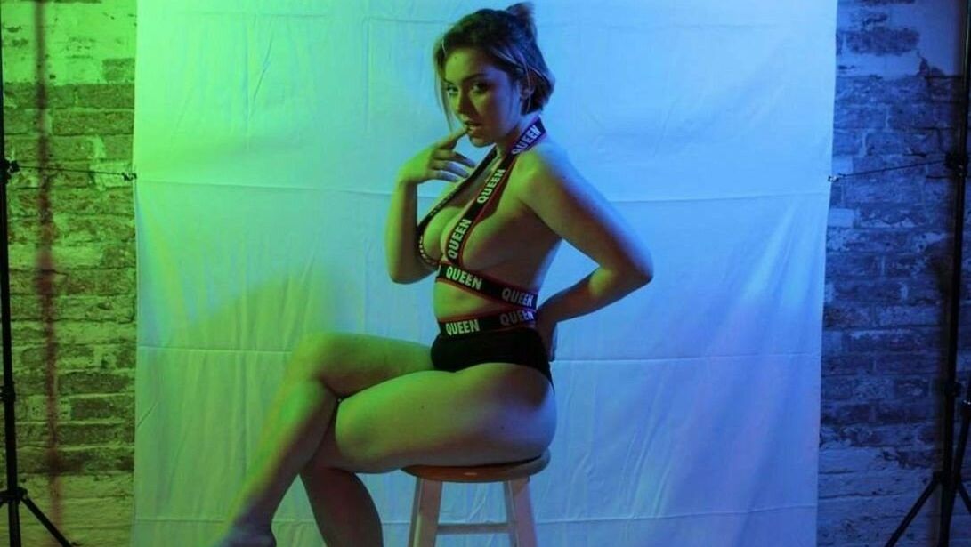 Thiq.Loser desnuda #108428004