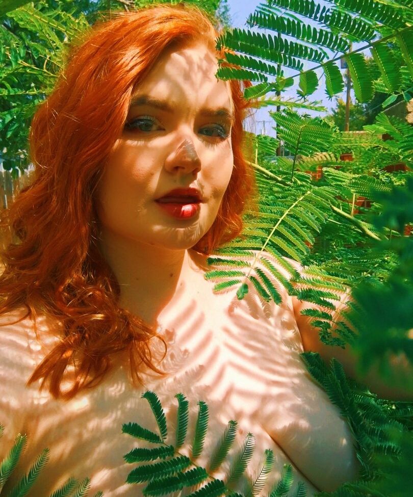 Allisonivyx desnuda #108754047