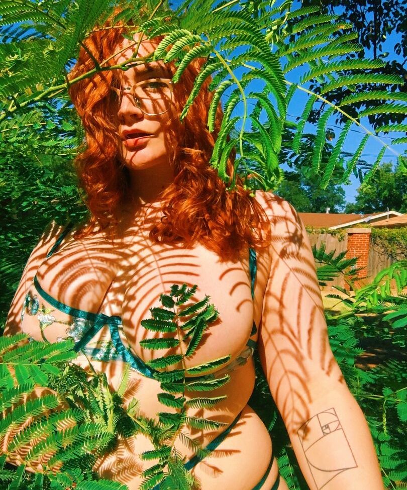 Allisonivyx desnuda #108754050