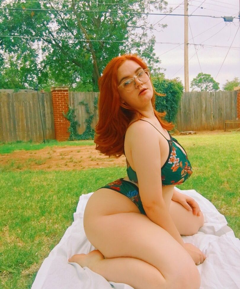 Allisonivyx desnuda #108754144