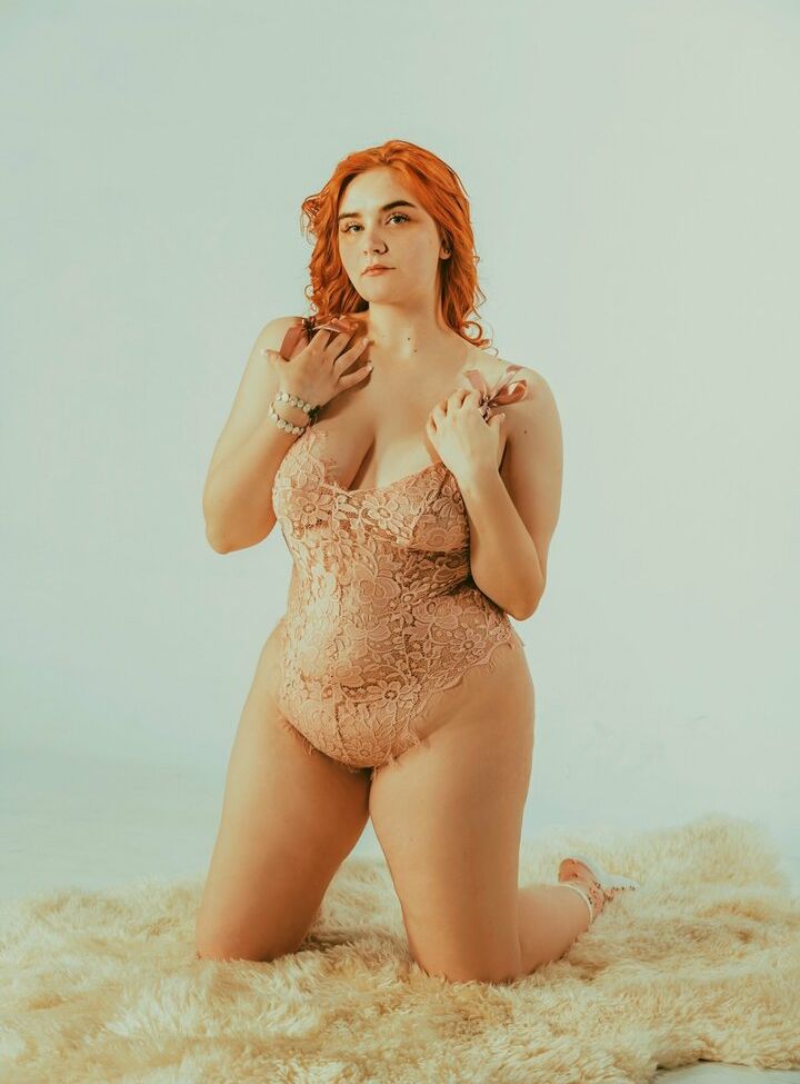 Allisonivyx desnuda #108754281