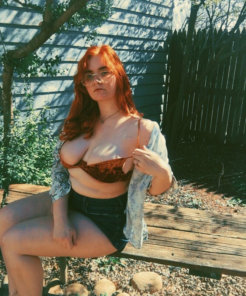 Allisonivyx desnuda #108754320