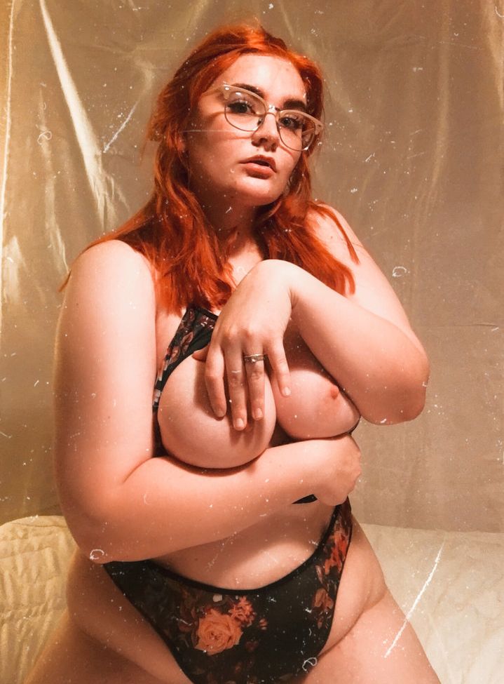 Allisonivyx desnuda #108754447