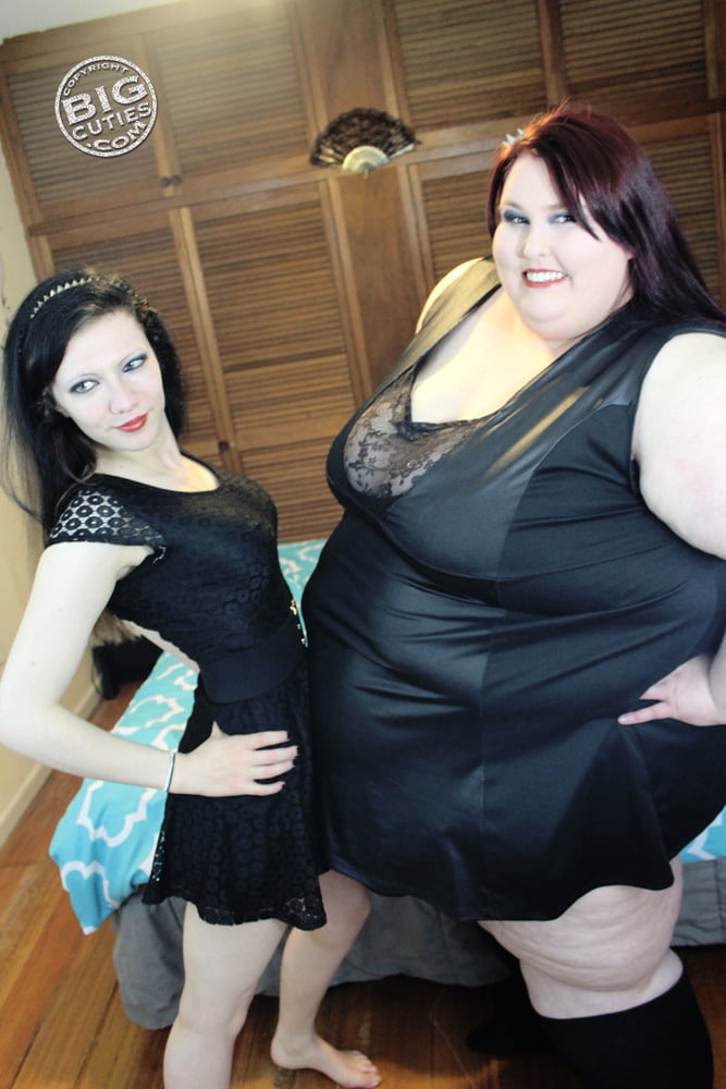 Fat Chicks With Skinny Friends 4 #80162844