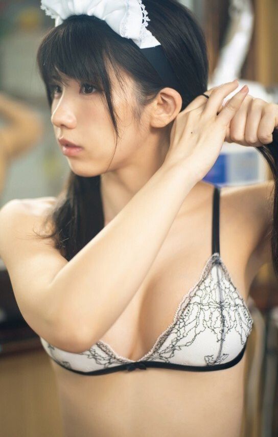 Enako nude #108806225