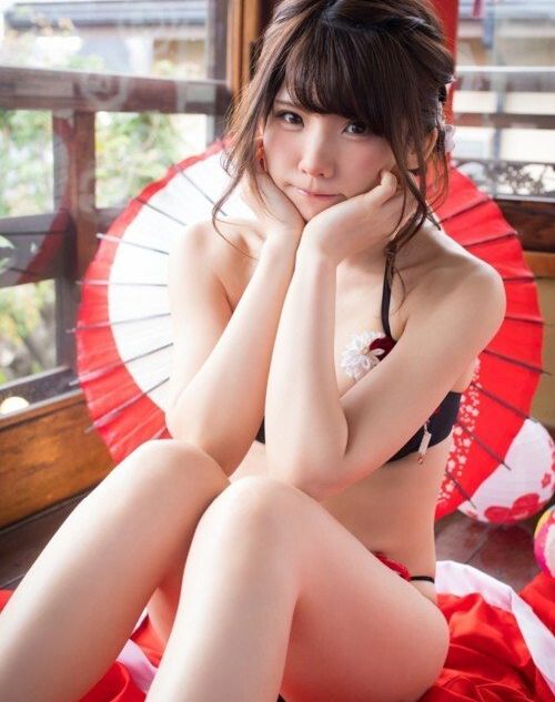 Enako nude #108806232