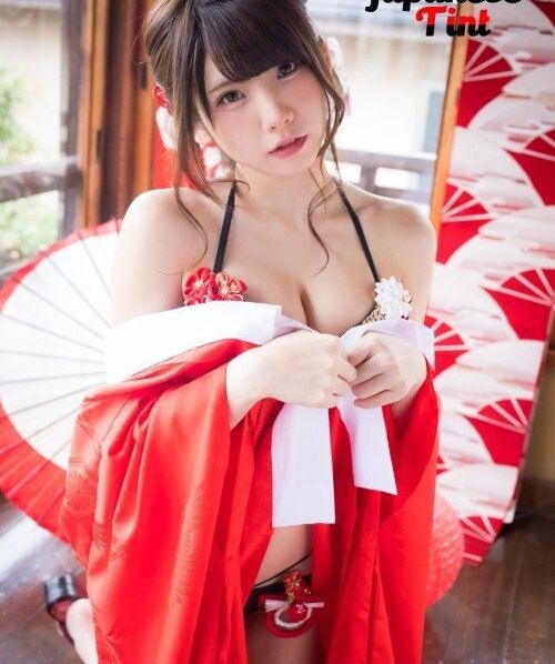 Enako nude #108806233