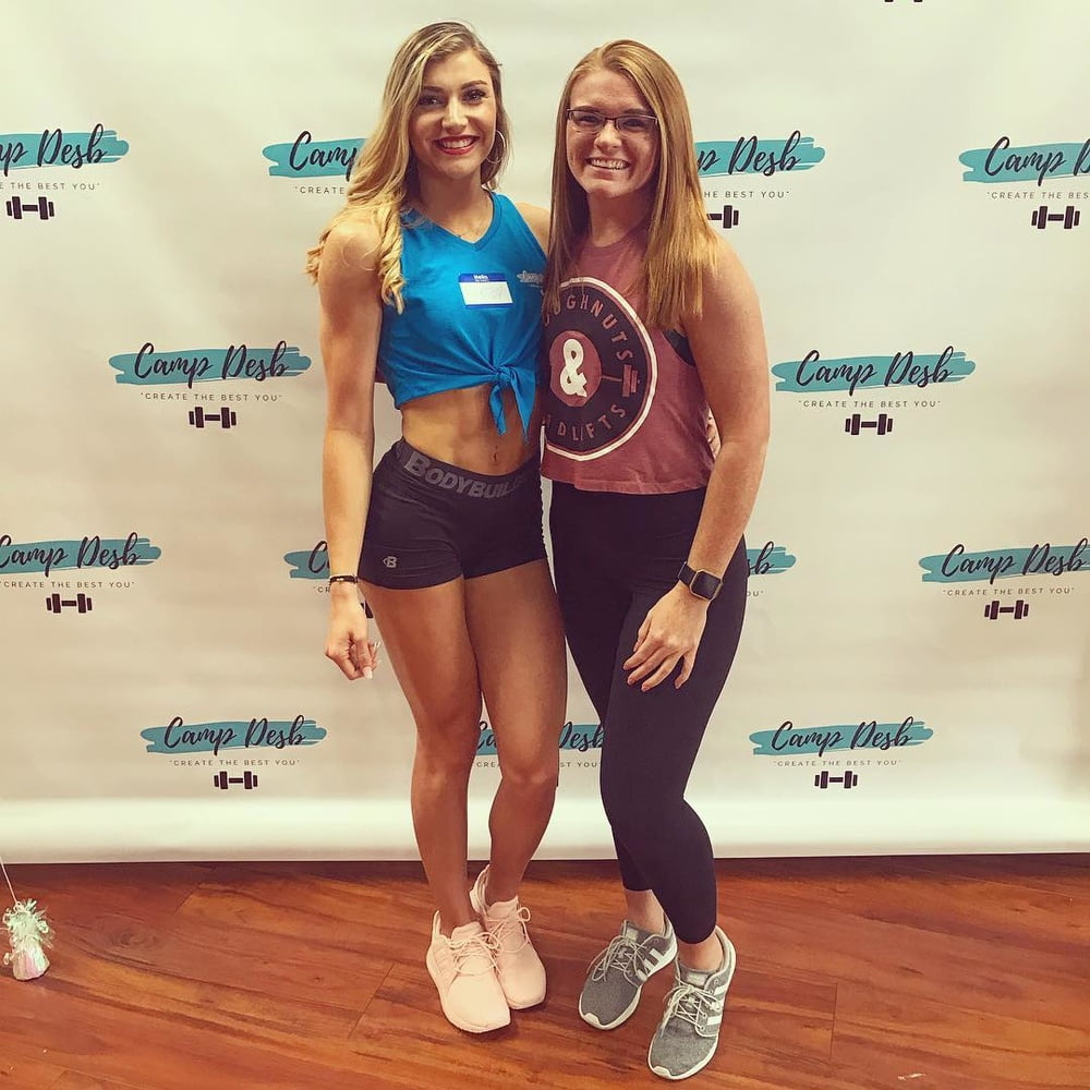 Eng aussehende Rothaarige Schlampe
 #97168172