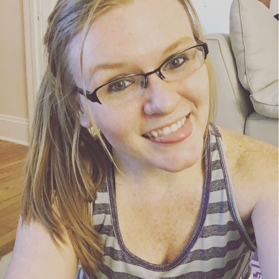 Eng aussehende Rothaarige Schlampe
 #97168217