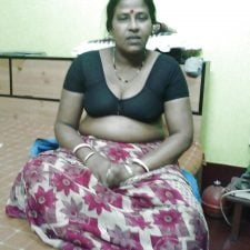 Mumbai Poor Mom #92466736