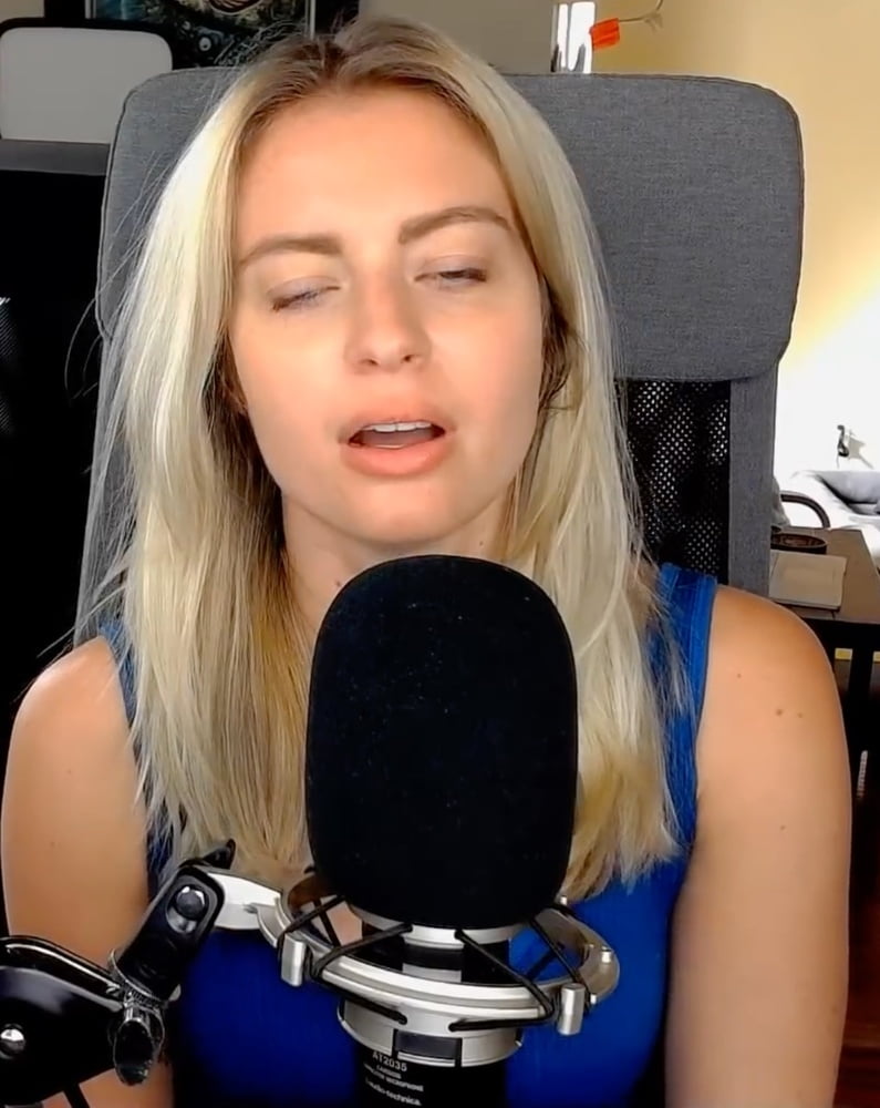 Elyse Willems #103111774