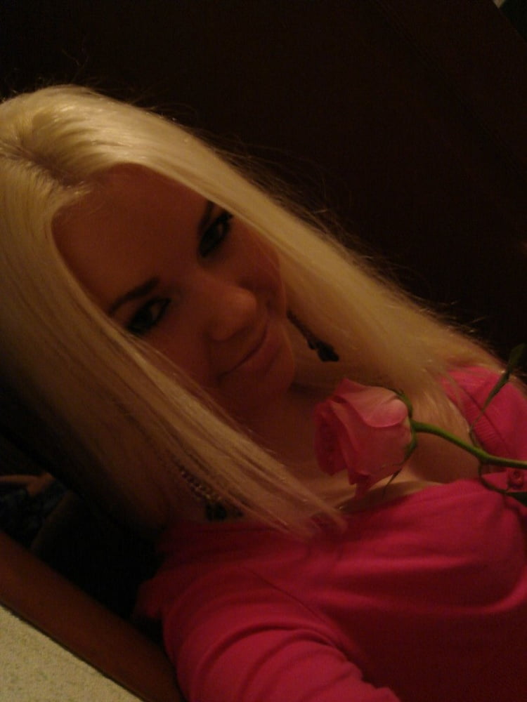 Rubia amateur 96
 #99986383